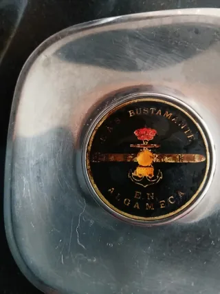 Cenicero militar antiguo