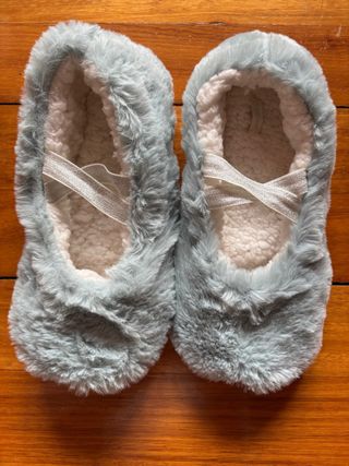 Zapatillas Oysho Bailarina Azul y Blanco