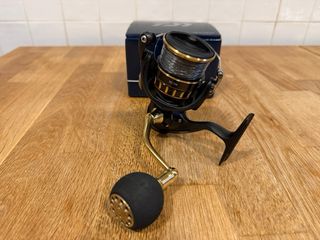 Carrete Daiwa BG SW 4000D-CXH