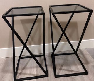 Mesita auxiliar cristal y metal