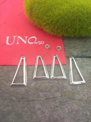 Pendientes Uno de 50