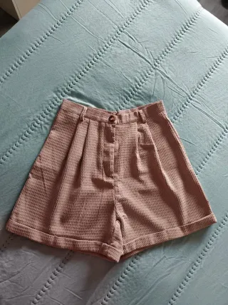 Pantalón corto beige mujer