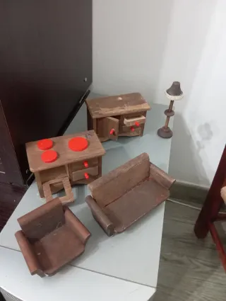 Piccoli mobili vintage in legno