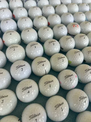 111 BOLAS DE GOLF TITLEIST TOUR SOFT Y TOUR SPEED