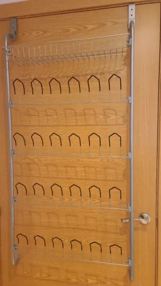 Zapatero metálico para puerta