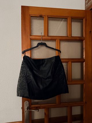 Mini falda Zara piel genuina