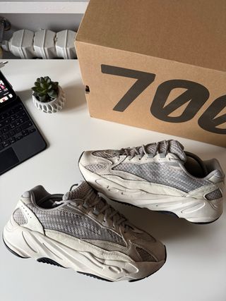 Adidas Yeezy 700 Static
