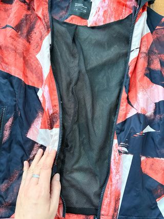 Chaqueta deportiva estampada