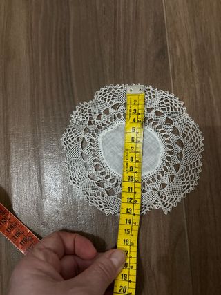 Centro in lino fatto a mano