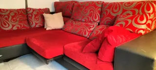 Sofá moderno cheslong negro y rojo