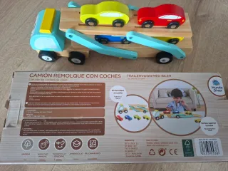 Camión Remolque con Coches de Madera