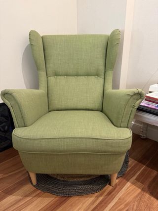 Sofá orejero verde tela