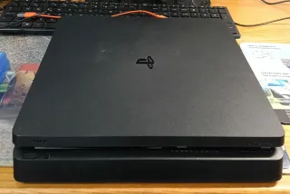 Consola PS4 Slim 500GB + Mando + Juegos