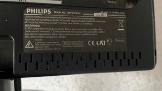 TV / pantalla pc Philips pequeña con soportes
