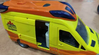 Juguete Ambulancia SEM 061