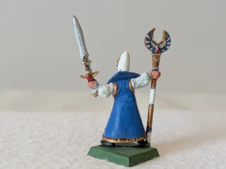 Miniatura Warhammer mago alto elfo