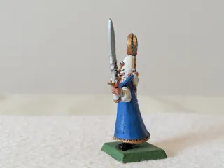 Miniatura Warhammer mago alto elfo