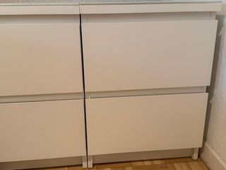 2 Comodini con 2 Ripiani in Vetro