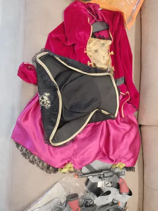 Disfraz Pirata Niña con Botas y Accesorios