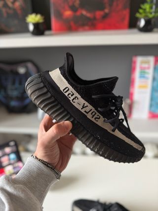 Adidas Yeezy 350 V2 Oreo