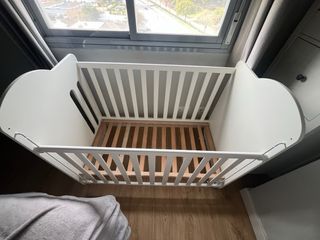 Cuna bebé blanca opción colecho. El Corte Inglés