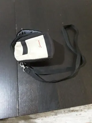 Funda cámara negra y beige