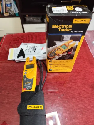 Fluke T6-1000 PRO Electrical Tester