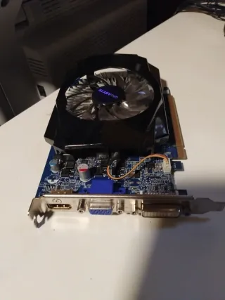 Tarjeta Gráfica Gigabyte gt220