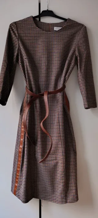 Vestido Javier Simorra cuadros beige y marrón