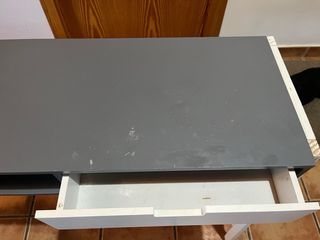 Escritorio moderno gris y blanco