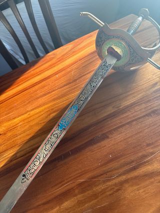 Espada antigua decorativa