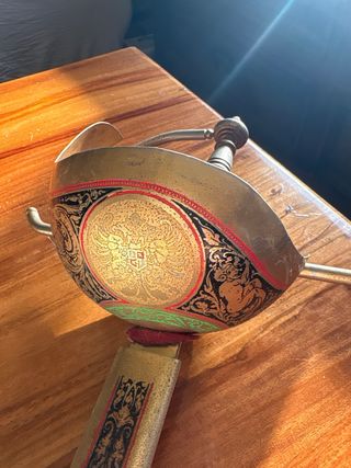 Espada antigua decorativa