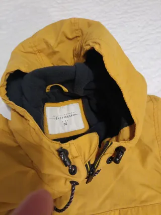 Chaqueta Cortavientos hombre Amarilla con Capucha