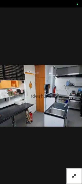 Restaurante C3 mixto con salida de humos