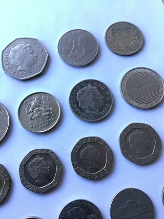 Lote 100 Monedas Extranjeras Antiguas EUROPA/LATAM