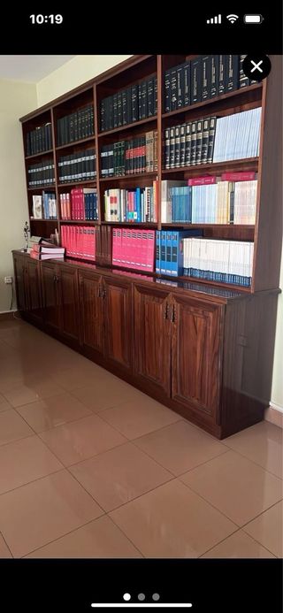 Despacho Completo de madera maciza.