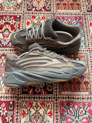 Adidas Yeezy 700 Brown/Gray