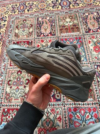 Adidas Yeezy 700 Brown/Gray