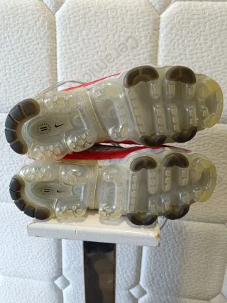 Nike Air VaporMax 360 Zapatillas Grises y Rojas