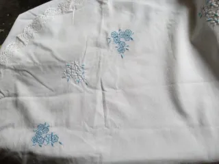 Sábana cuna bordada