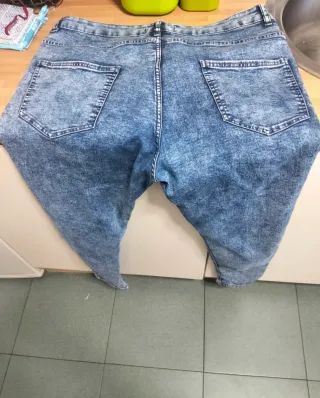 Pantalón vaquero azul talla 46