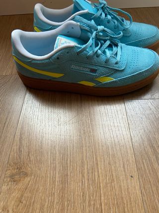 Zapatillas Reebok Turquesa y Amarillo Talla X
