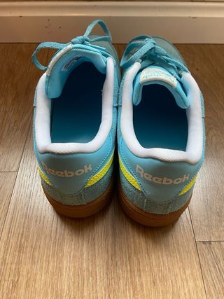 Zapatillas Reebok Turquesa y Amarillo Talla X
