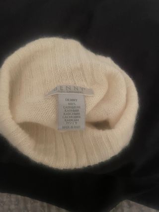 Cappello in puro cashmere beige