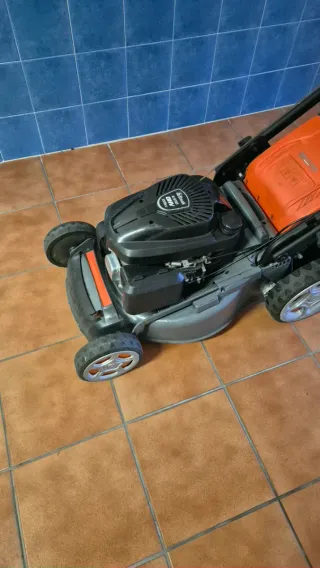 Cortacésped Gasolina K650 Oleo-mac