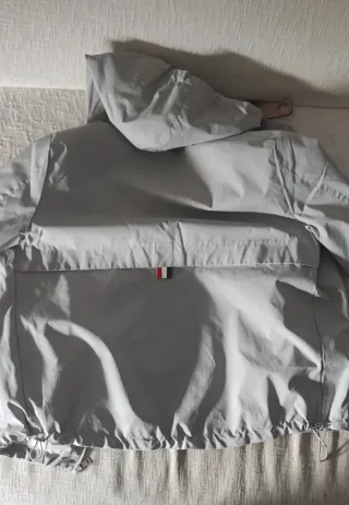 Moncler Giacca Grigia con Cappuccio