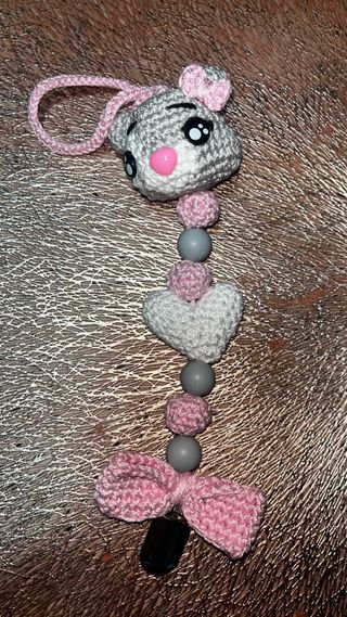 Chupetero crochet gatita