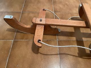 Trineo de madera artesanal