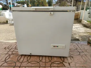 Arcón congelador blanco