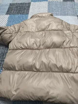 Cazadora acolchada beige Mango